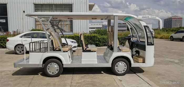 八座观光车